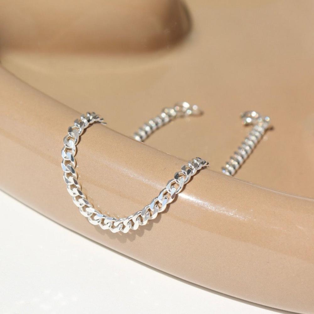 Token Carter Chain in Sterling Silver Token Carter Chain in Sterling Silver