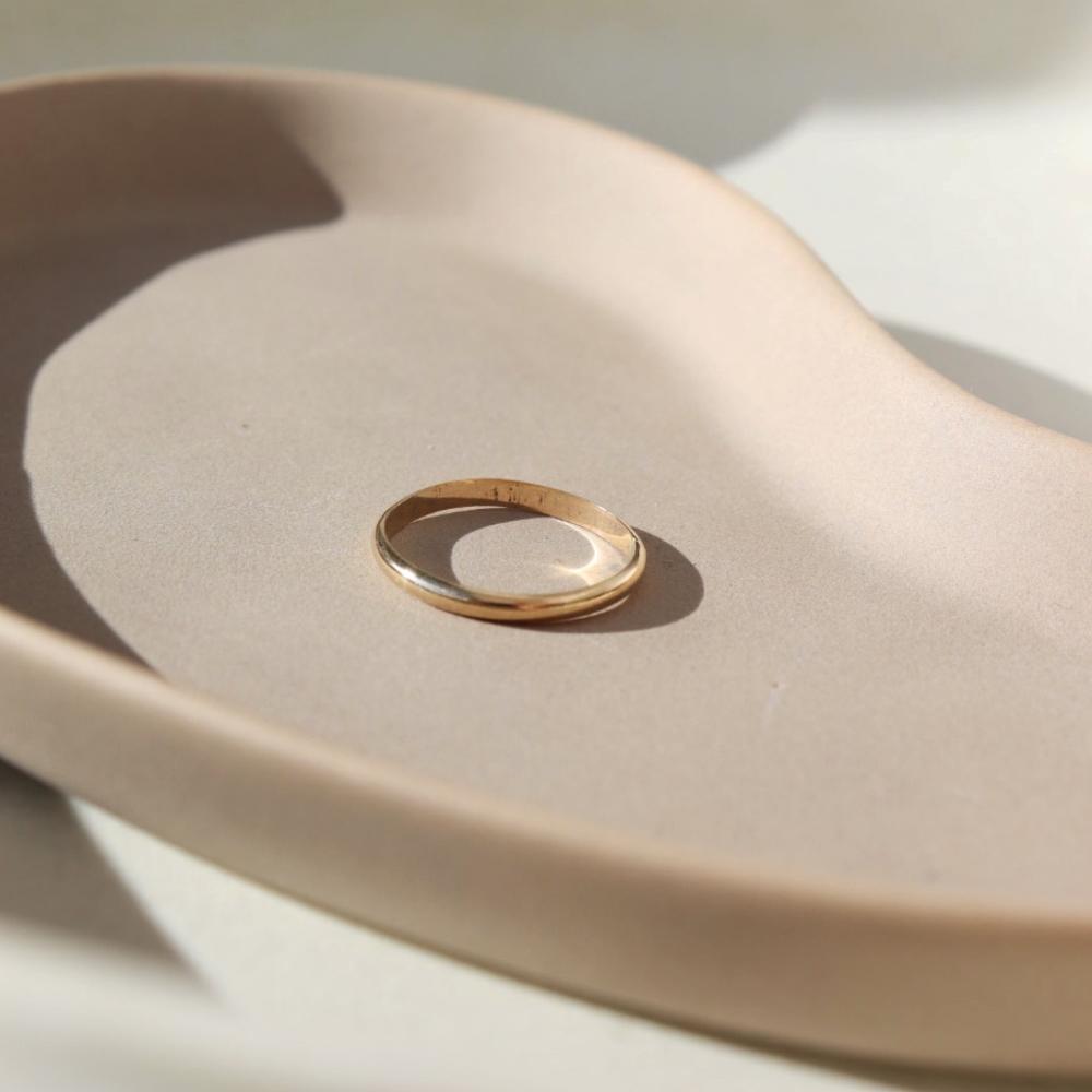 14k Gold Circle Ring