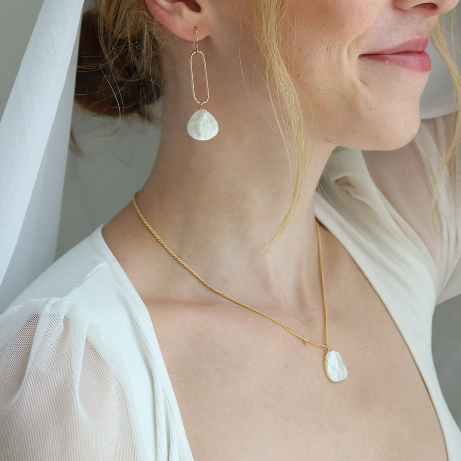 Teardrop Shell Necklace, Featuring a beautiful Mother of Pearl. Wedding Jewelry. Classic and Modern. Sterling Silver or 14k Gold Fill. Token Jewelry, handmade, hypoallergenic and waterproof.
