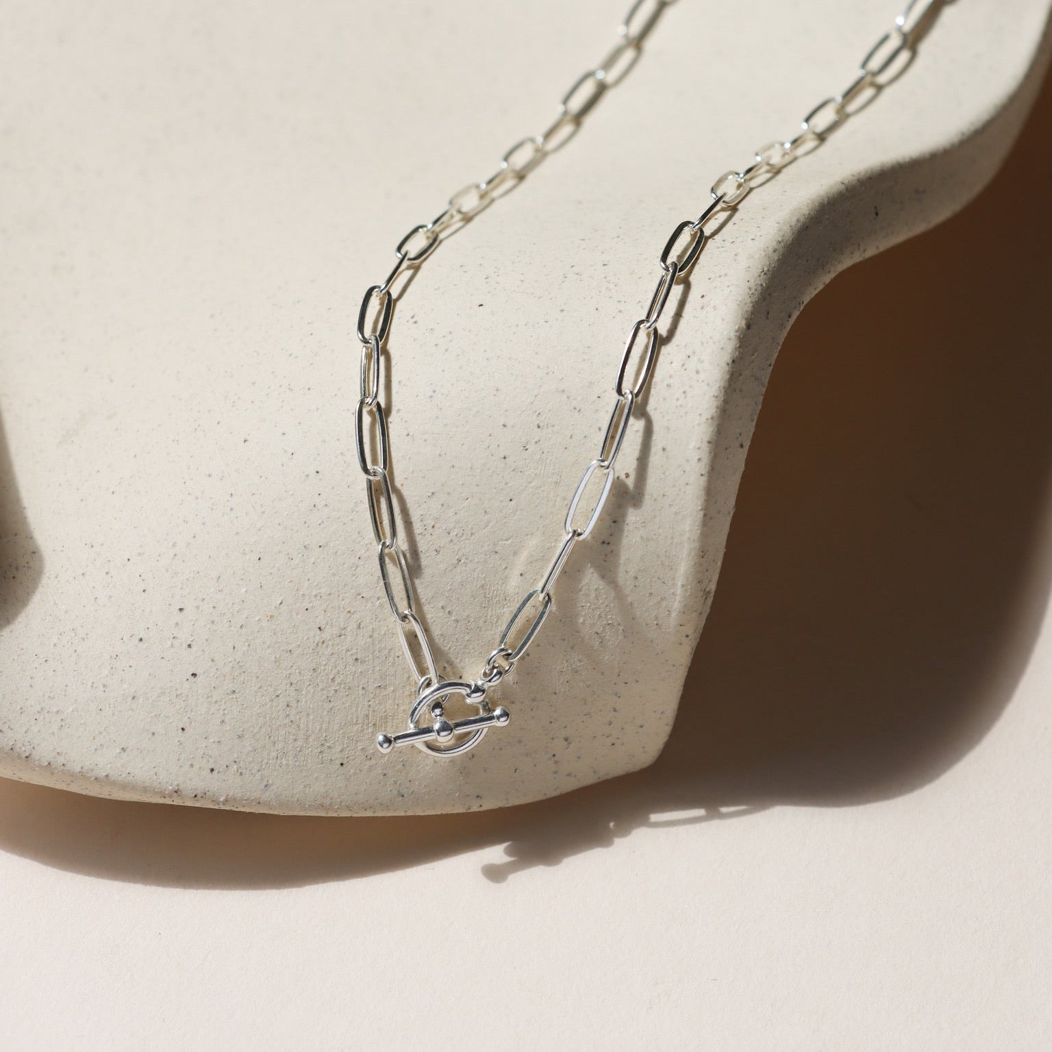 Arden Toggle Necklace I Paperclip Chain Necklace with Toggle Clasp