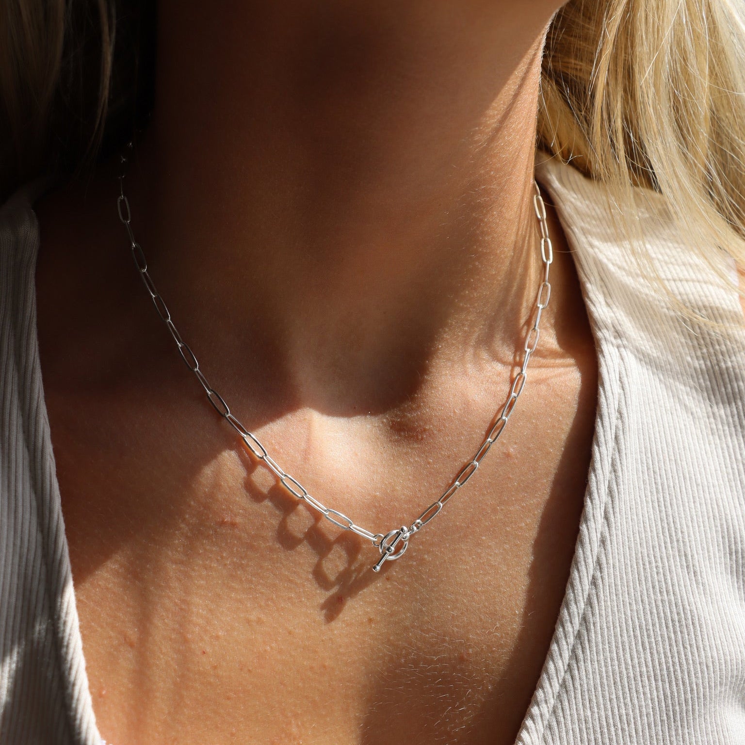 Arden Toggle Necklace I Paperclip Chain Necklace with Toggle Clasp