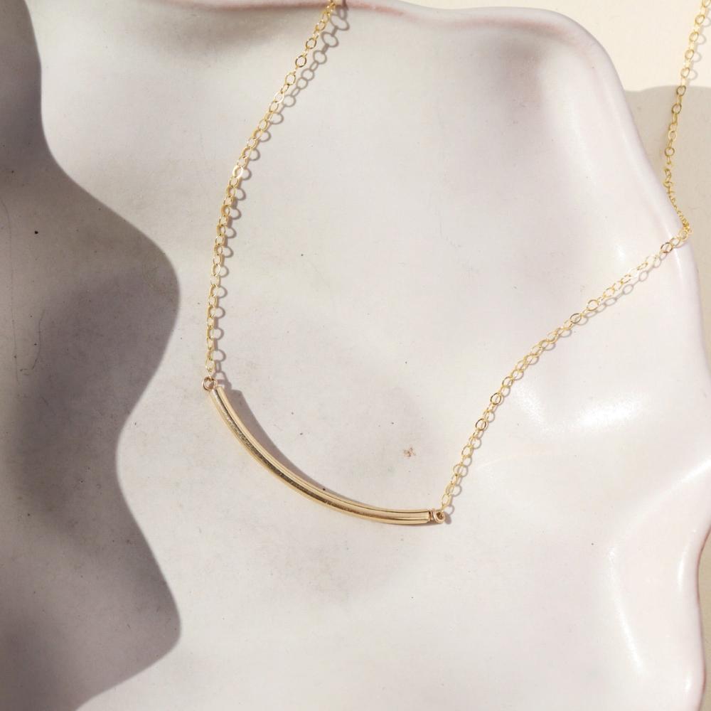 Minimal Necklace in 14k gold fill 