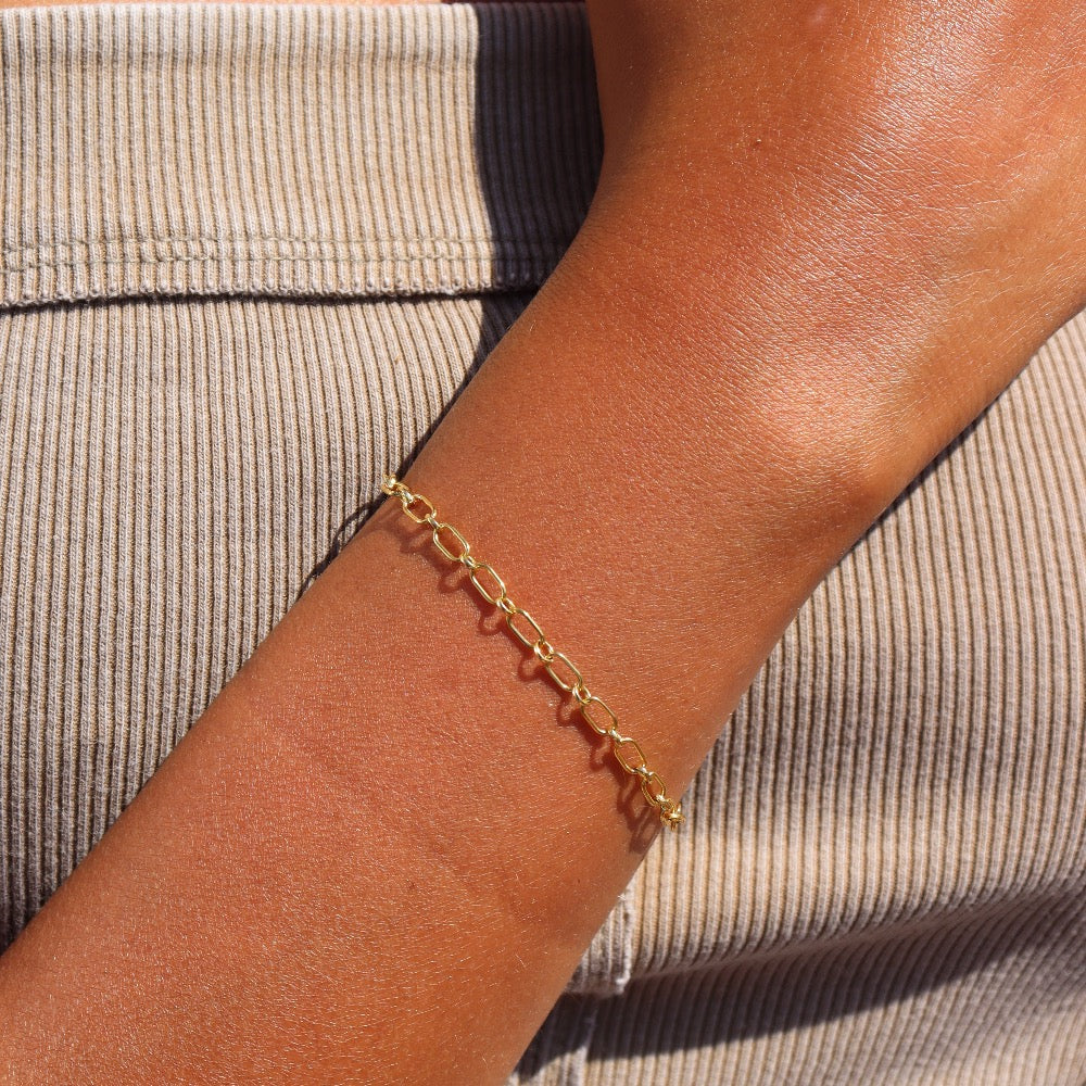 Model wearing 14k gold fill Brooklyn bracelet