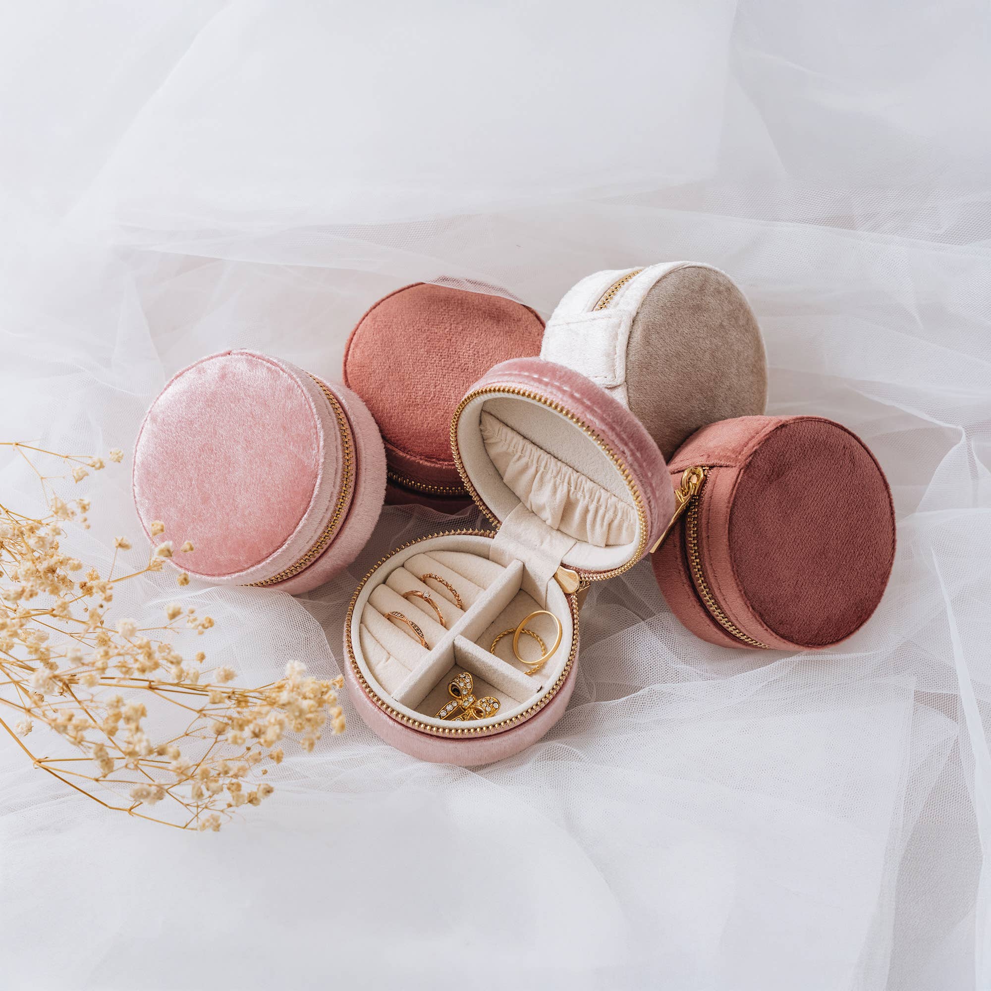 Round Velvet Jewelry Box Case